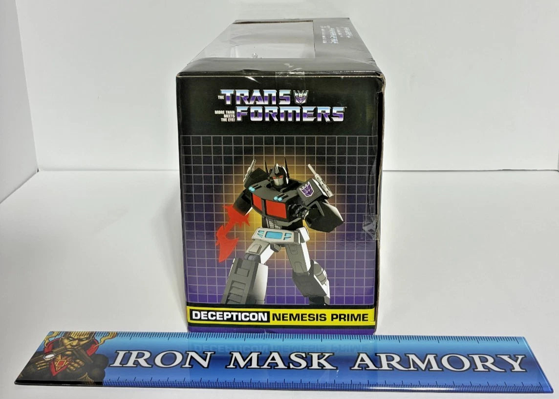 Transformers G1 Decepticon Nemesis Prime 1:24 Scale Diecast — Hollywood Rides — Jada Toys — with Robot on Chassis