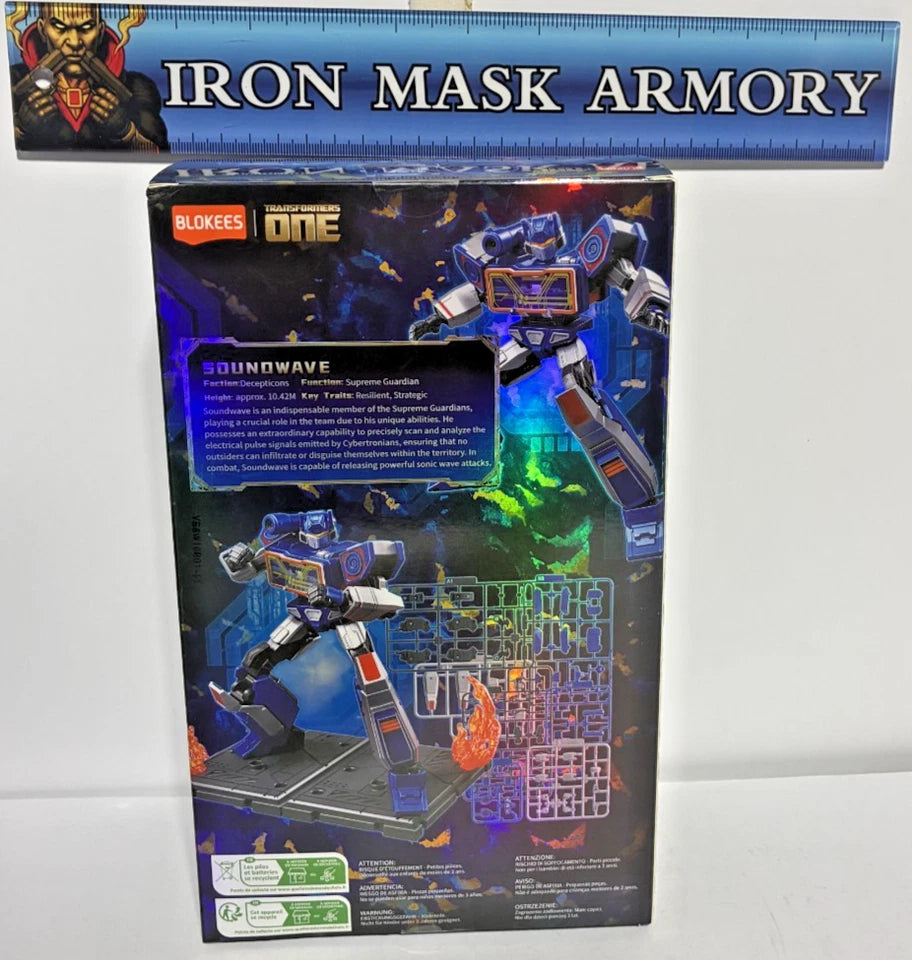 Blokees Classic Class #17 — Soundwave Model Kit | Transformers One | Light-Up Eyes & Chest | 85-Piece Snap-Fit | New in Box